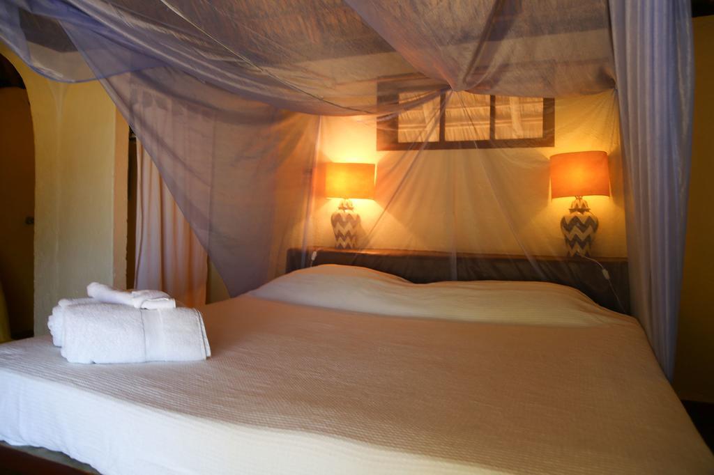 Hotel Bahia De La Luna อาโรโย ครูซ ภายนอก รูปภาพ